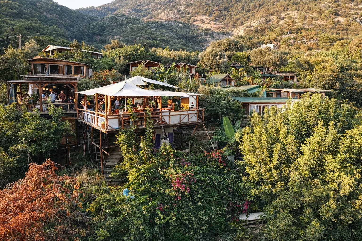 Fabric Lounge - Image 2