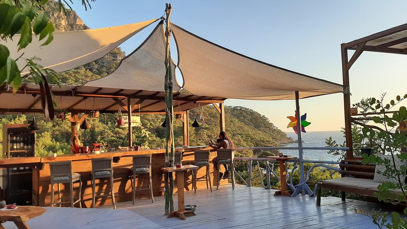 Fabric Lounge - Image 3