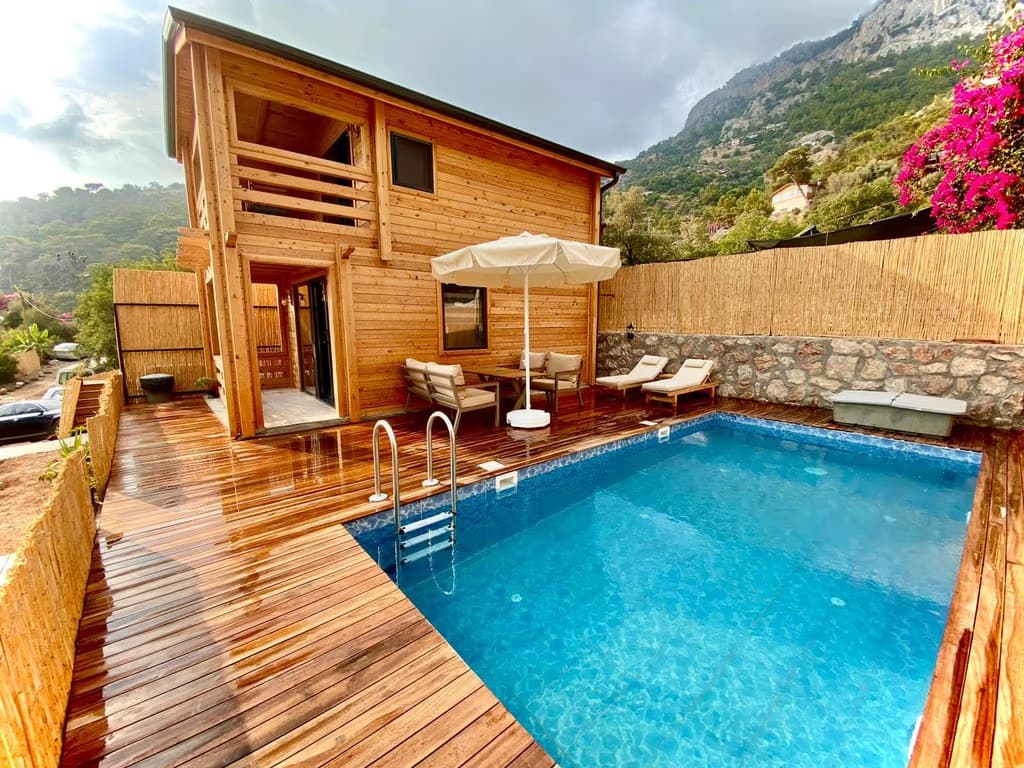 Unique Stays - Image 1